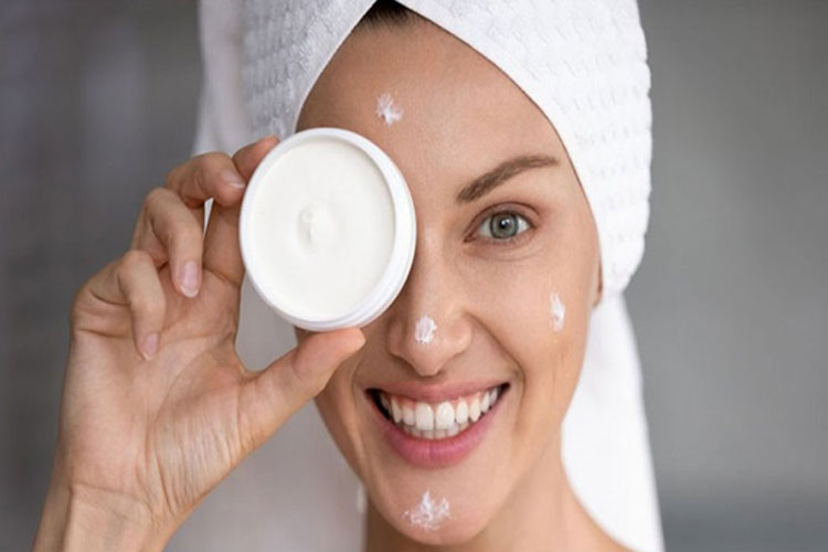 ویژگی‌های یک آبرسان پوست مختلط مناسب
