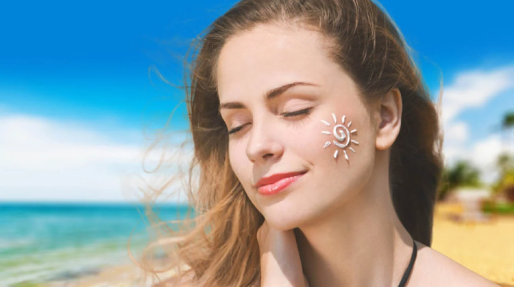 از چه نوع کرم ضد آفتابی بهتر است استفاده کنیم؟